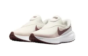 Calzado Nike Revolution 8 Easyon Beige Mujer